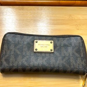 GUC Michael Kors Wallet